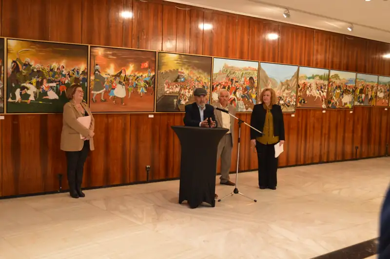 Στιγμιότυπο από τα εγκαίνια 4